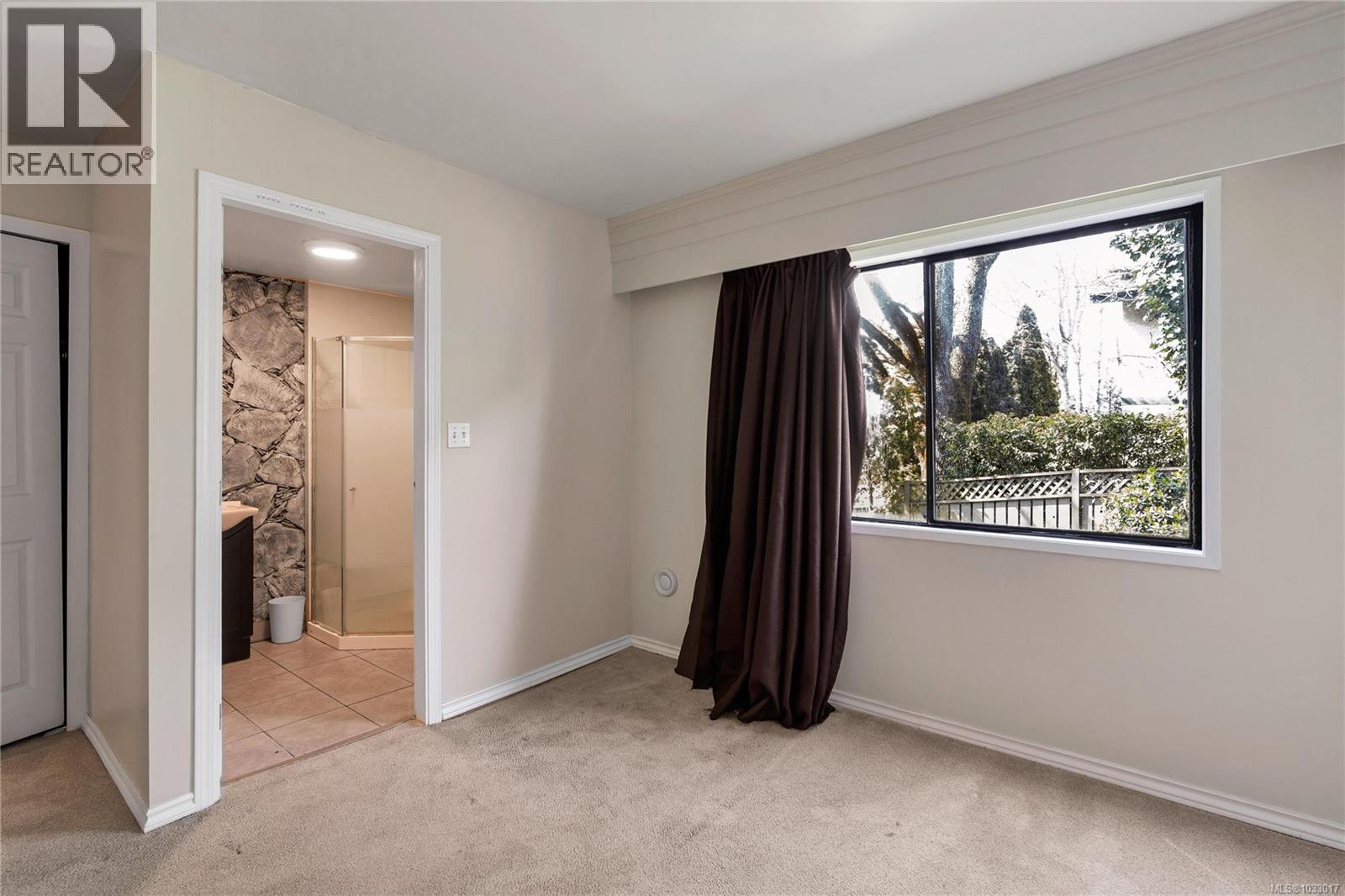 4188 Kincaid St, Saanich, British Columbia  V8X 4N8 - Photo 24 - 1033017