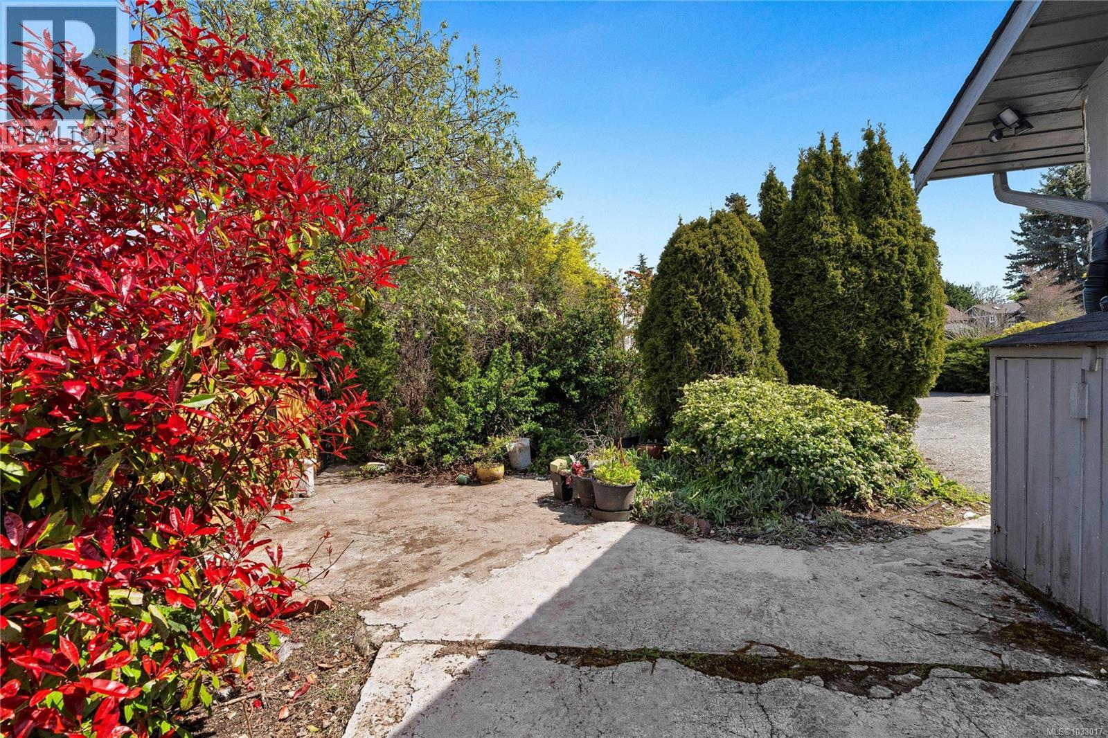 4188 Kincaid St, Saanich, British Columbia  V8X 4N8 - Photo 54 - 1033017