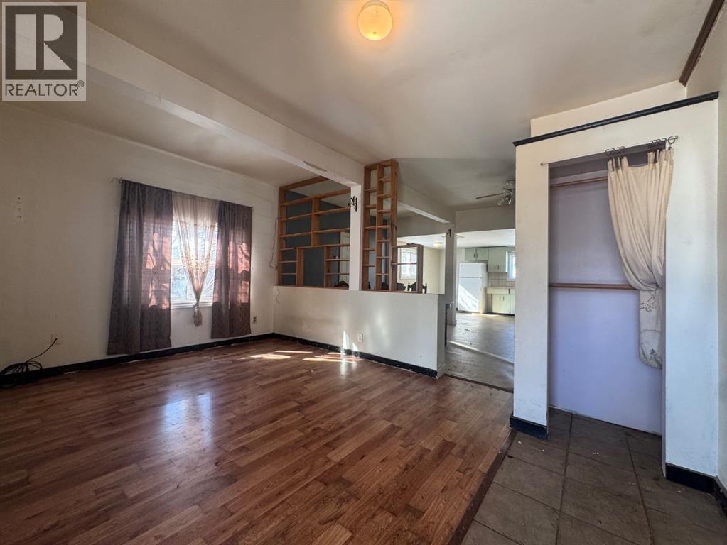 5025 48 Street, Sedgewick, Alberta  T0B 4C0 - Photo 10 - A2294365