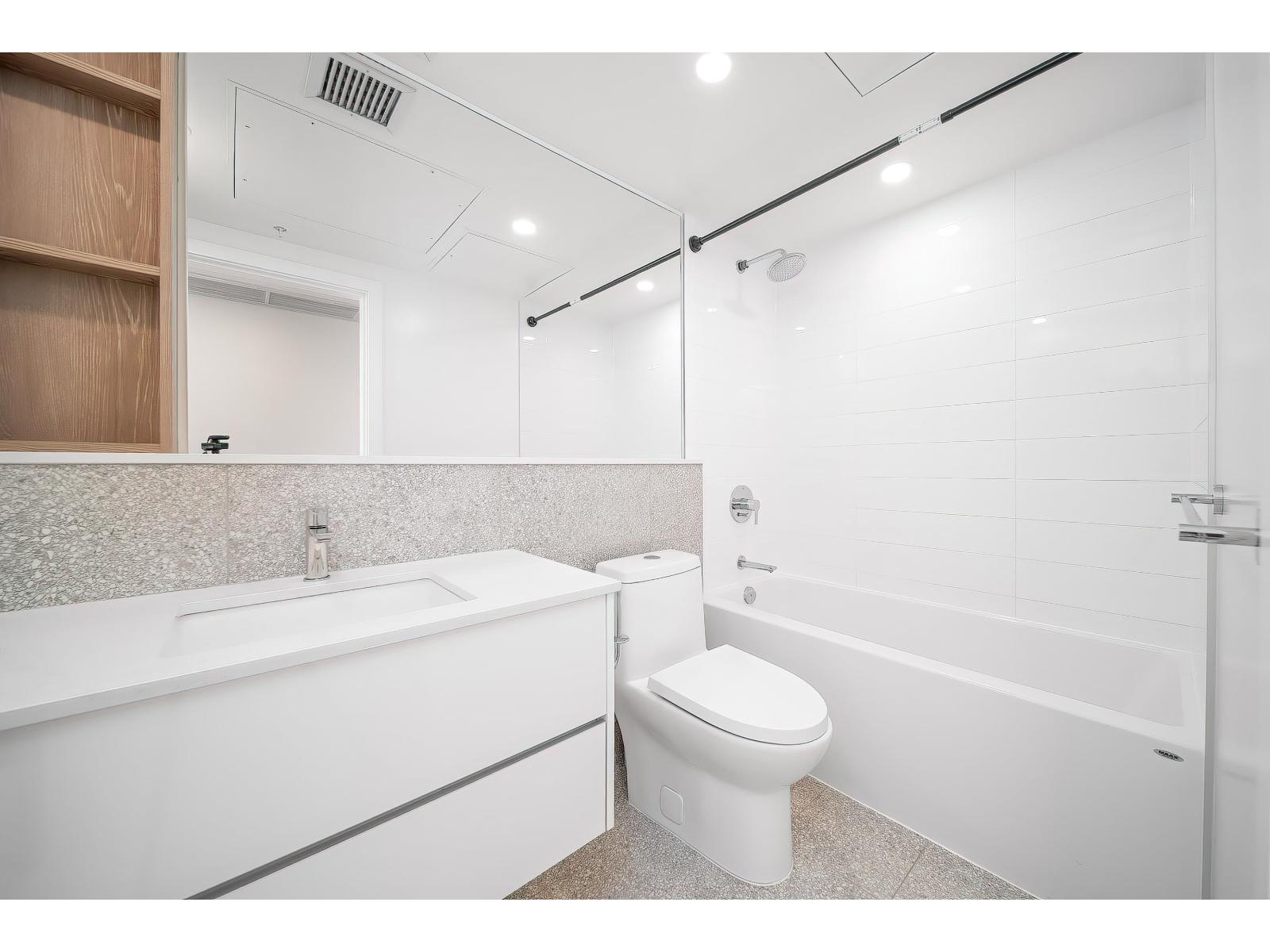 605 10428 Whalley Boulevard, Surrey, British Columbia  V3T 0W2 - Photo 15 - R3109052