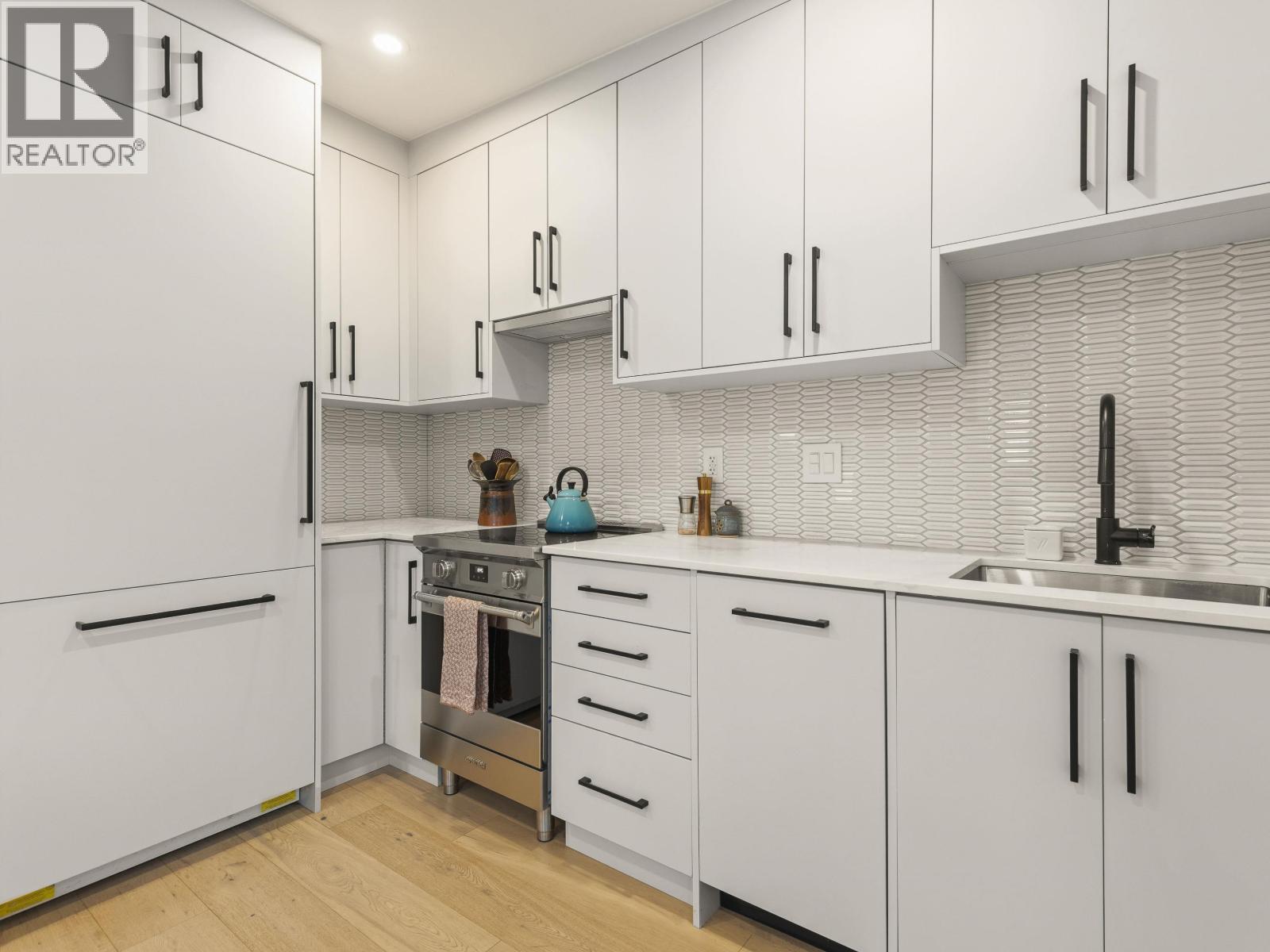 517 E 11th Avenue, Vancouver, British Columbia  V5T 2E1 - Photo 9 - R3114156