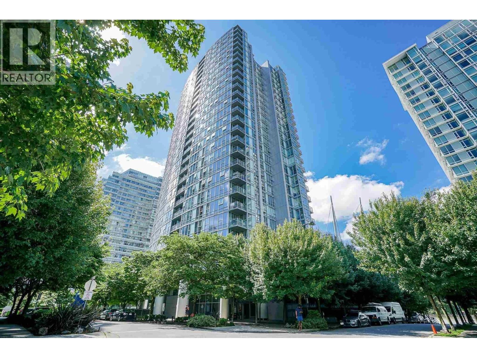 2206 111 W GEORGIA STREET, Vancouver, British Columbia