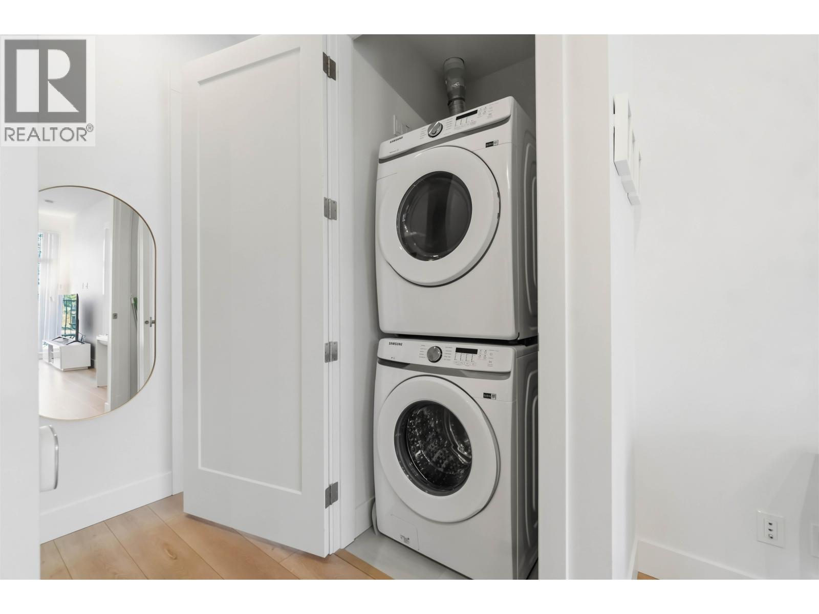 310 718 Edgar Avenue, Coquitlam, British Columbia  V3K 0H2 - Photo 11 - R3114179