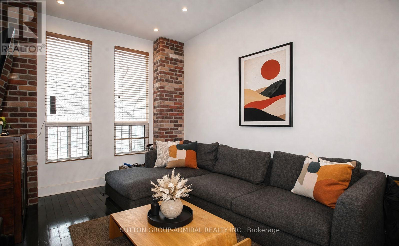 Main Floor - 177 Logan Avenue, Toronto, Ontario  M4M 2N2 - Photo 4 - E13027068