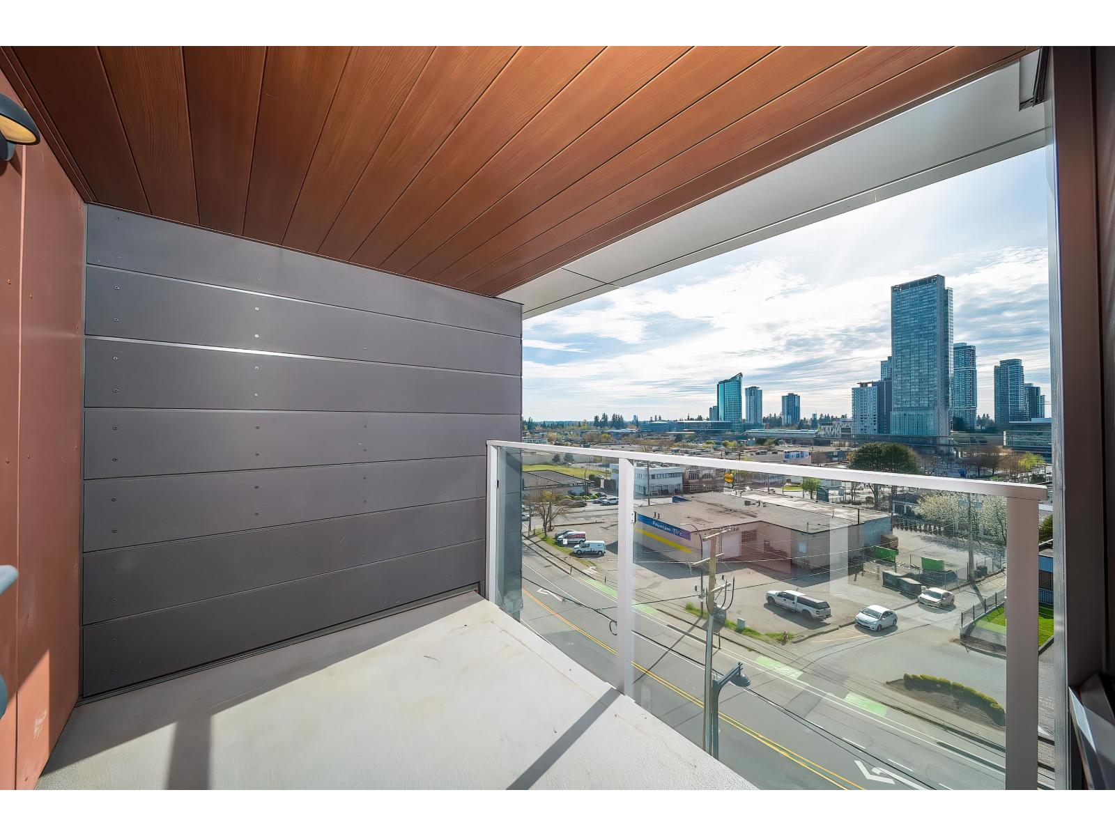 605 10428 Whalley Boulevard, Surrey, British Columbia  V3T 0W2 - Photo 12 - R3109052