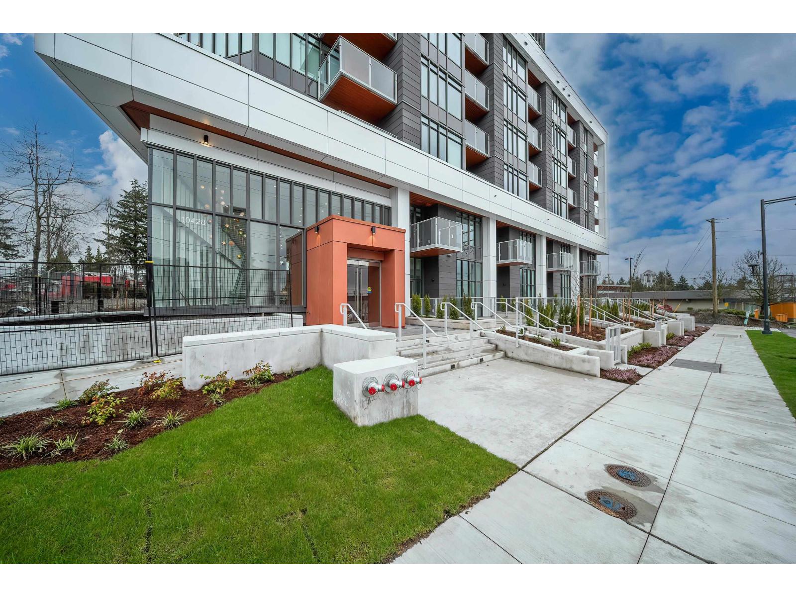 605 10428 Whalley Boulevard, Surrey, British Columbia  V3T 0W2 - Photo 2 - R3109052