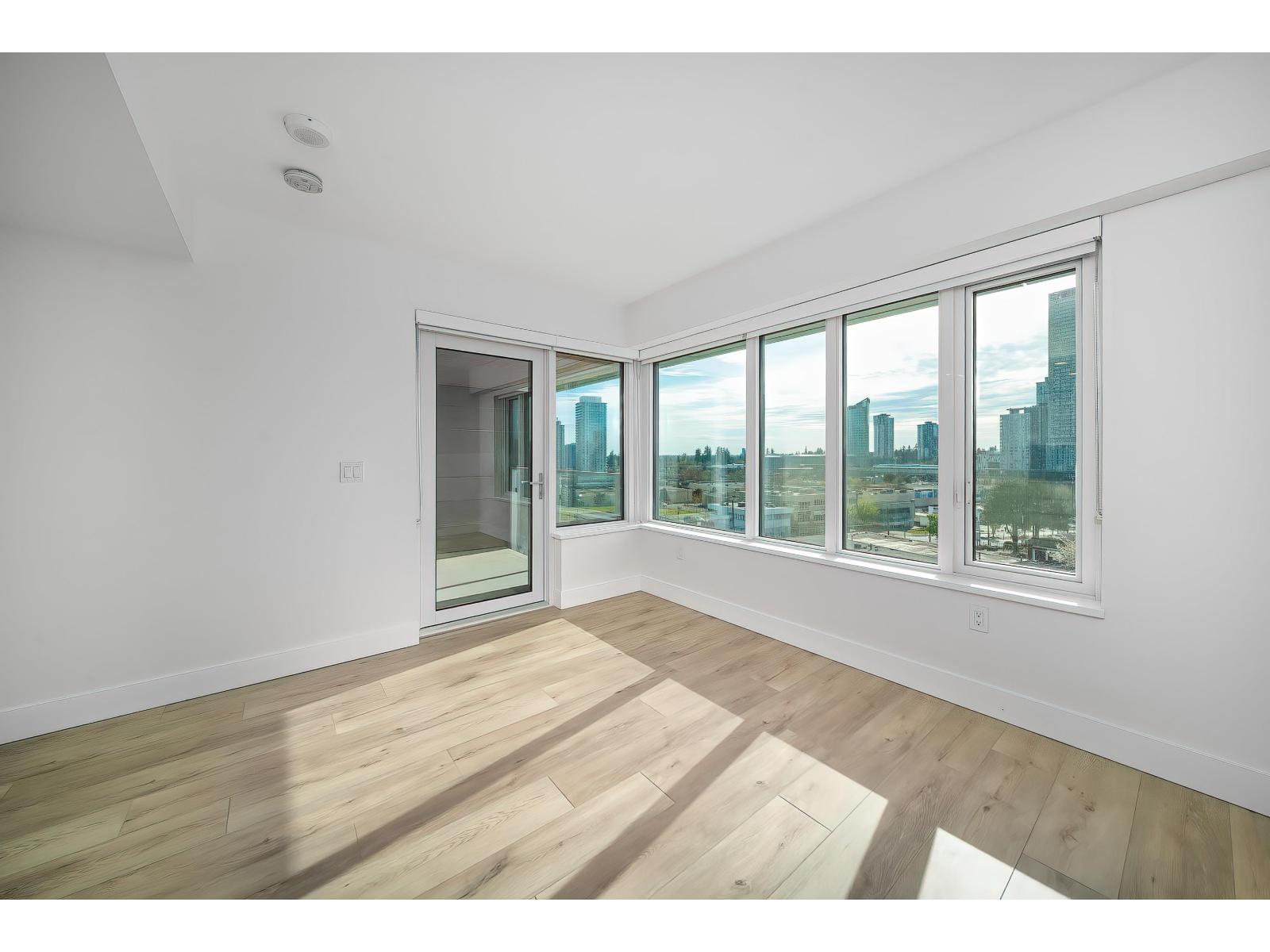 605 10428 Whalley Boulevard, Surrey, British Columbia  V3T 0W2 - Photo 11 - R3109052