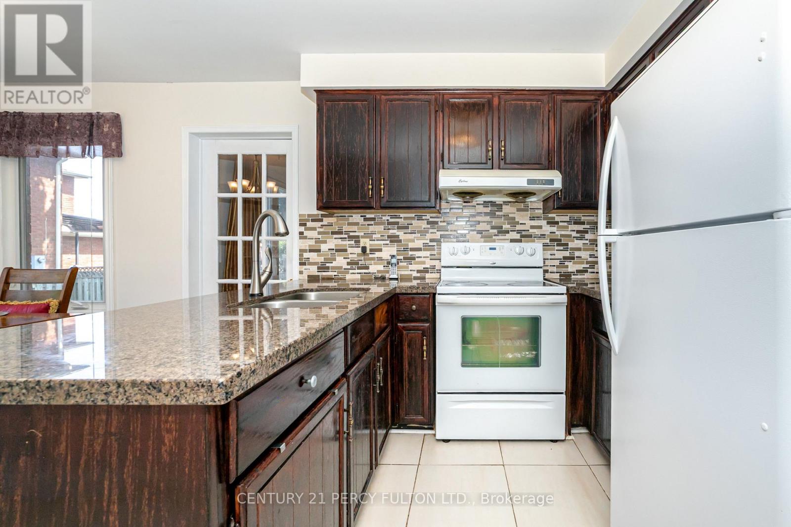 1634 Beaton Way, Pickering, Ontario  L1X 1X8 - Photo 16 - E13027110