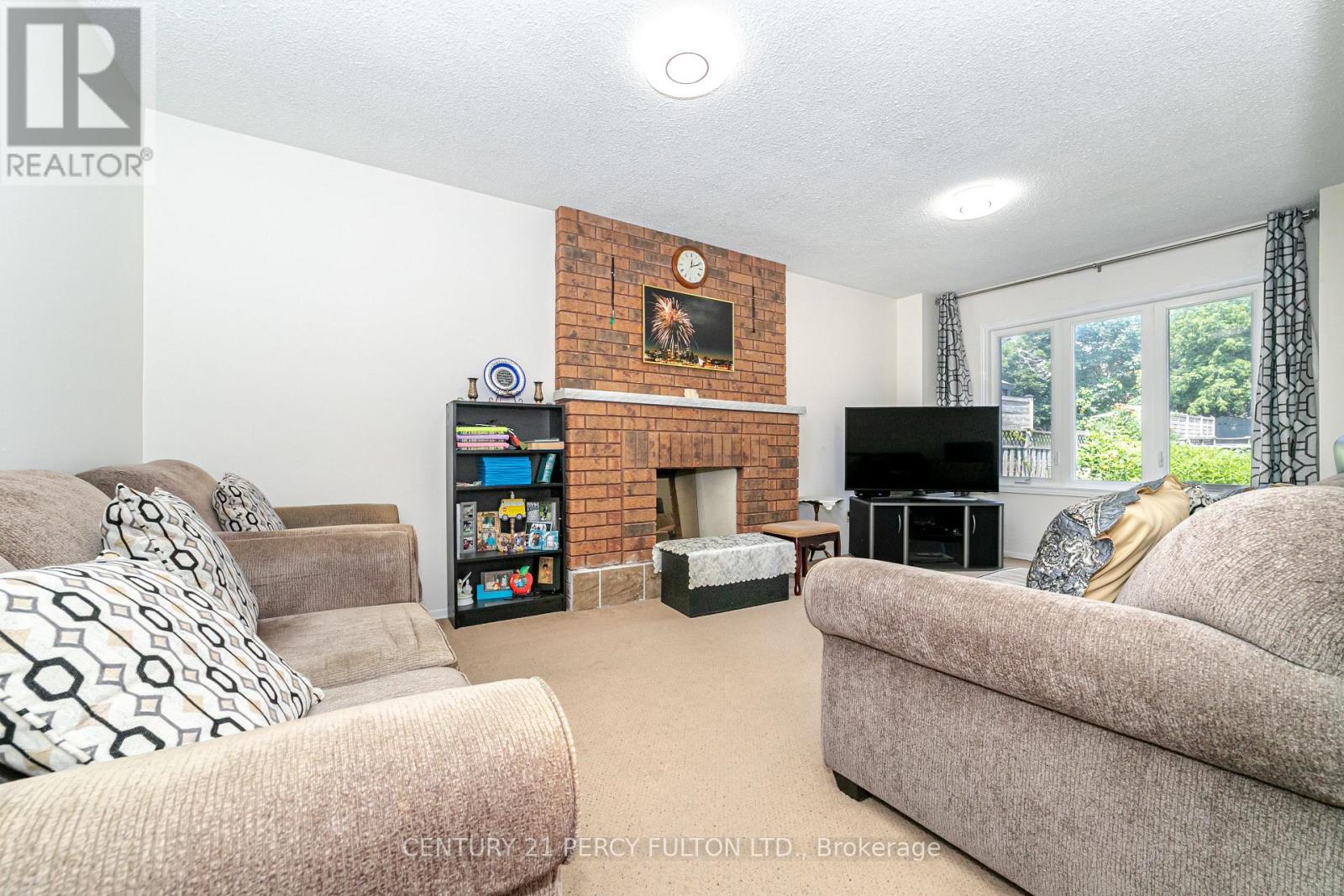 1634 Beaton Way, Pickering, Ontario  L1X 1X8 - Photo 18 - E13027110