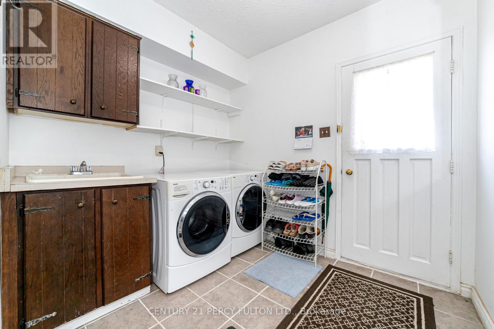 1634 Beaton Way, Pickering, Ontario  L1X 1X8 - Photo 21 - E13027110