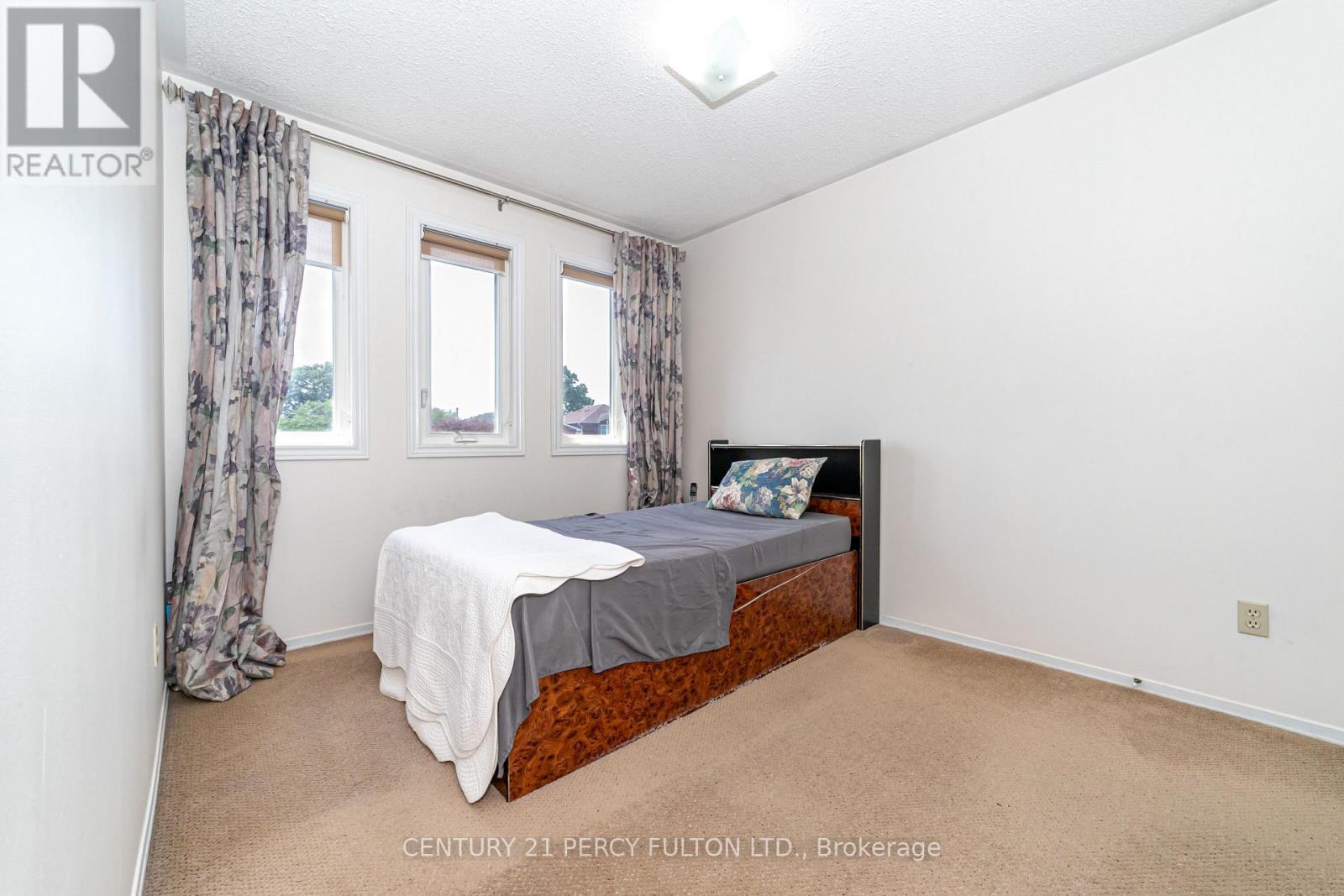 1634 Beaton Way, Pickering, Ontario  L1X 1X8 - Photo 26 - E13027110