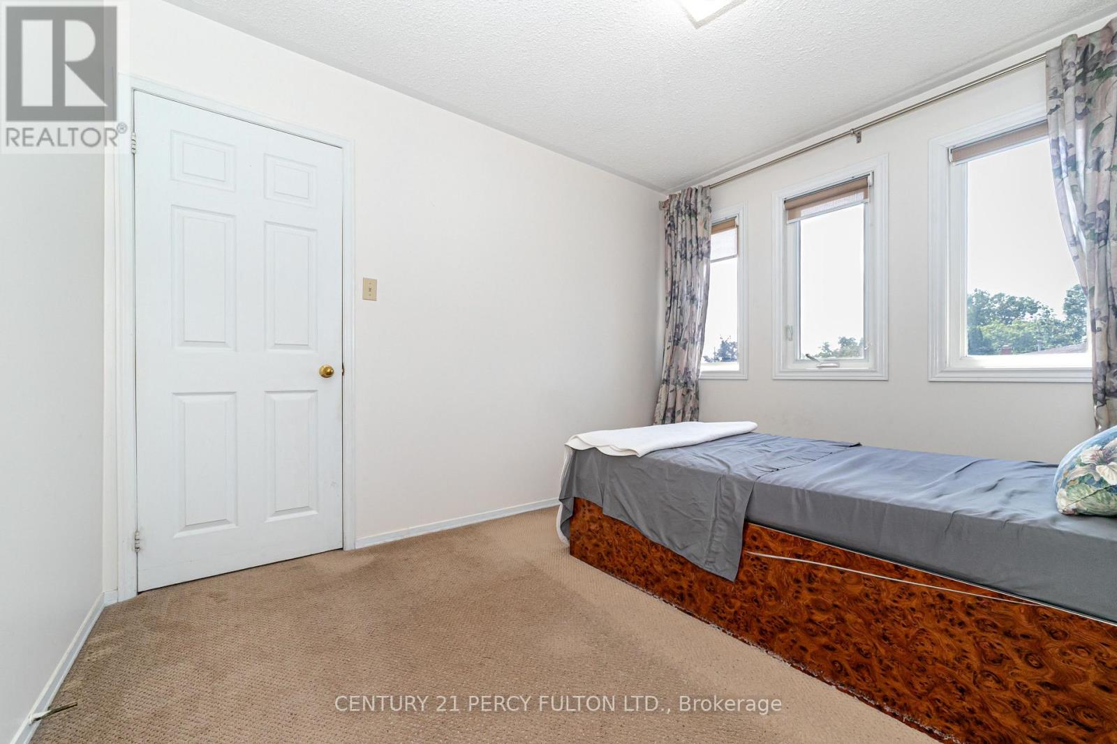 1634 Beaton Way, Pickering, Ontario  L1X 1X8 - Photo 27 - E13027110