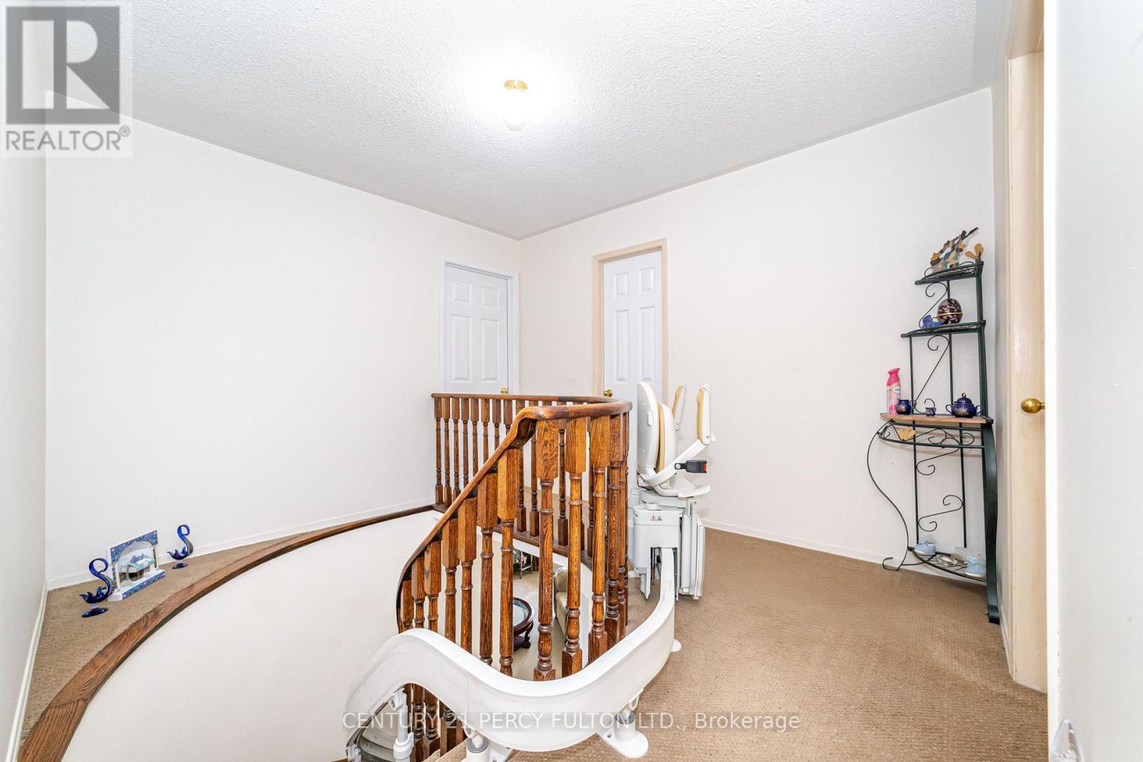 1634 Beaton Way, Pickering, Ontario  L1X 1X8 - Photo 36 - E13027110