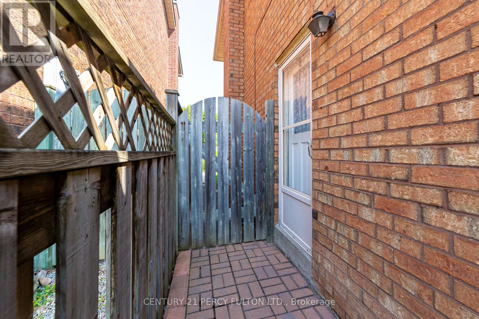 1634 Beaton Way, Pickering, Ontario  L1X 1X8 - Photo 49 - E13027110