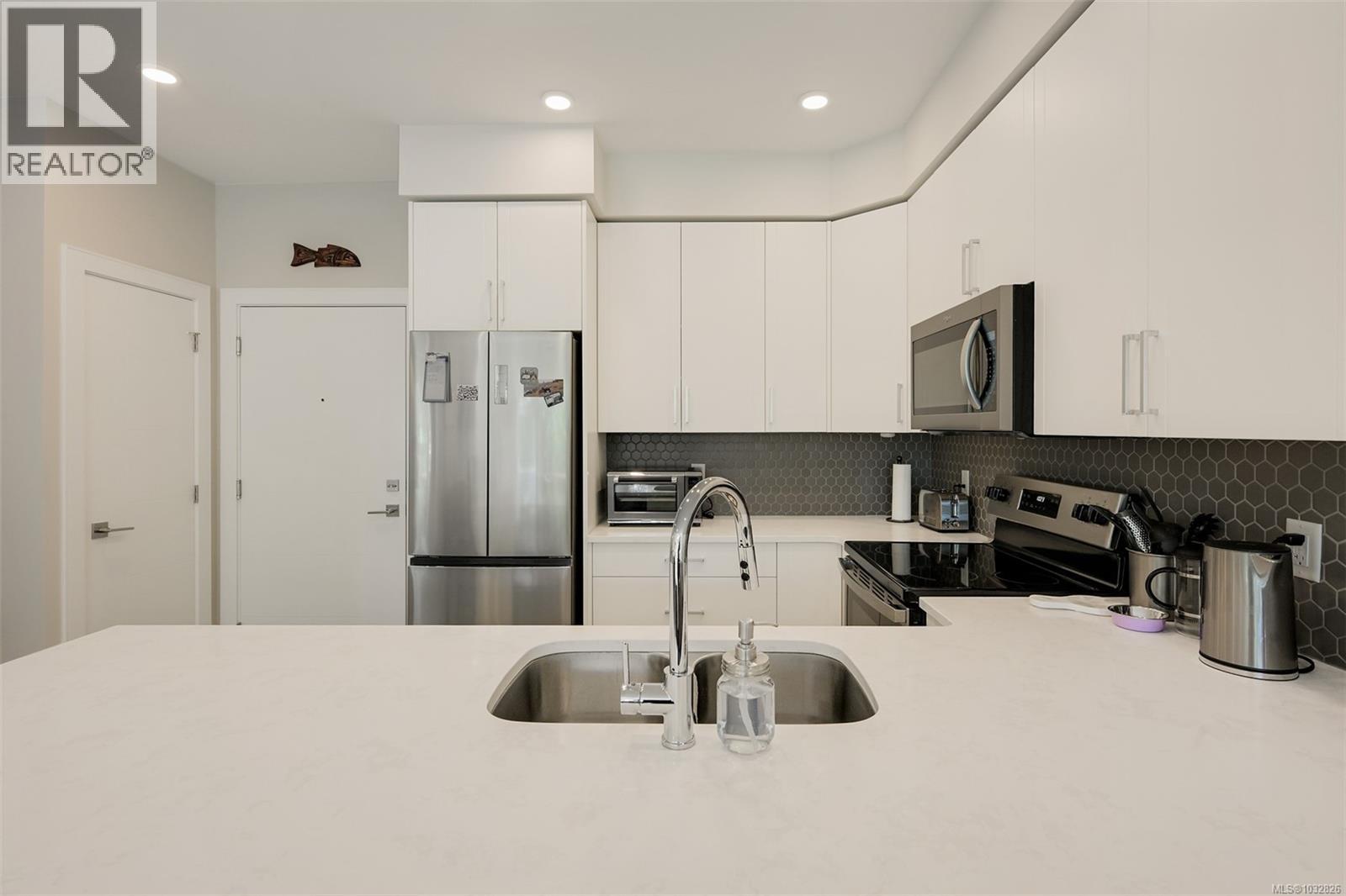 408 280 Island Hwy, View Royal, British Columbia  V9B 1G5 - Photo 7 - 1032826