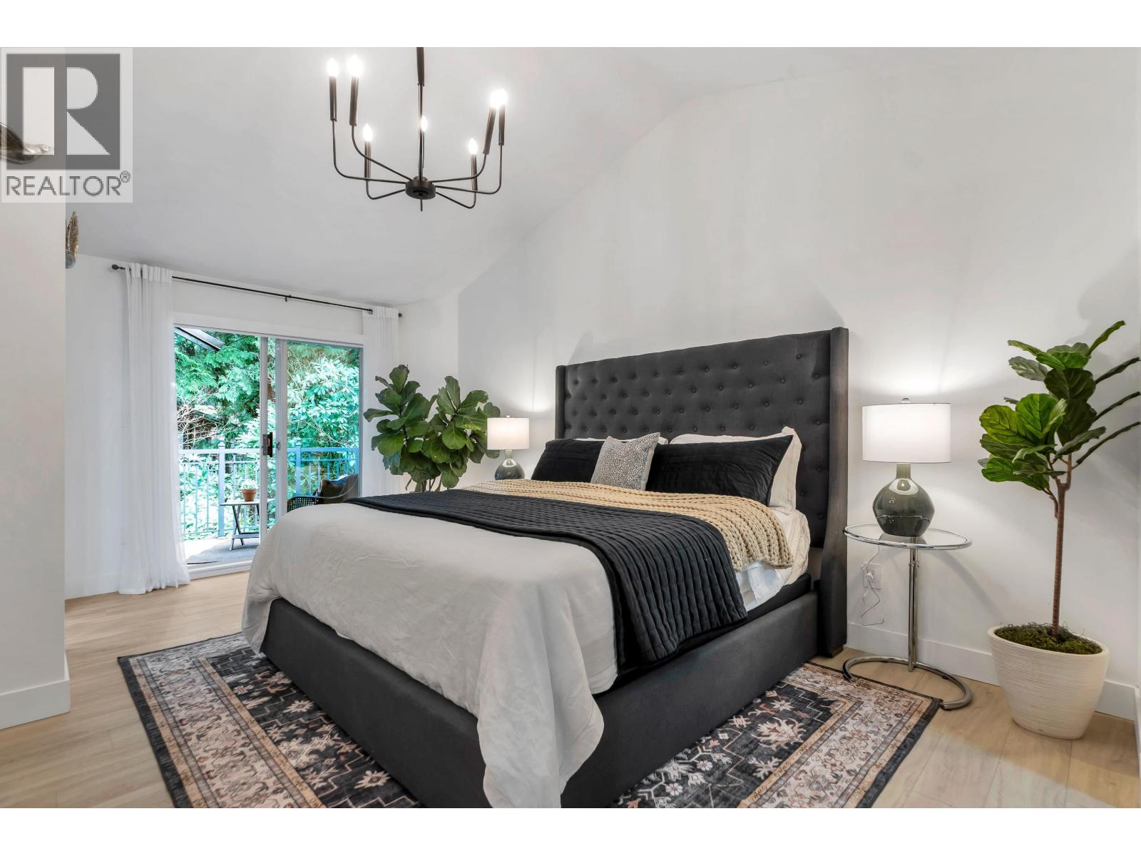 1102 Strathaven Drive, North Vancouver, British Columbia  V7H 2Z6 - Photo 11 - R3111118