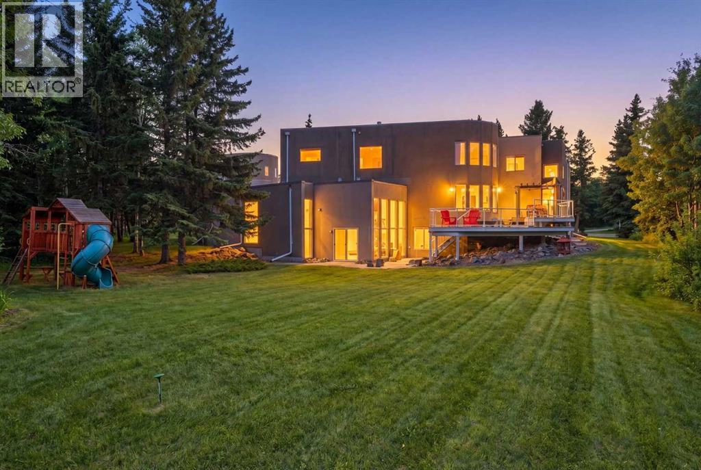 43 Westbluff Place, Rural Rocky View County, Alberta  T3Z 3N9 - Photo 4 - A2297638