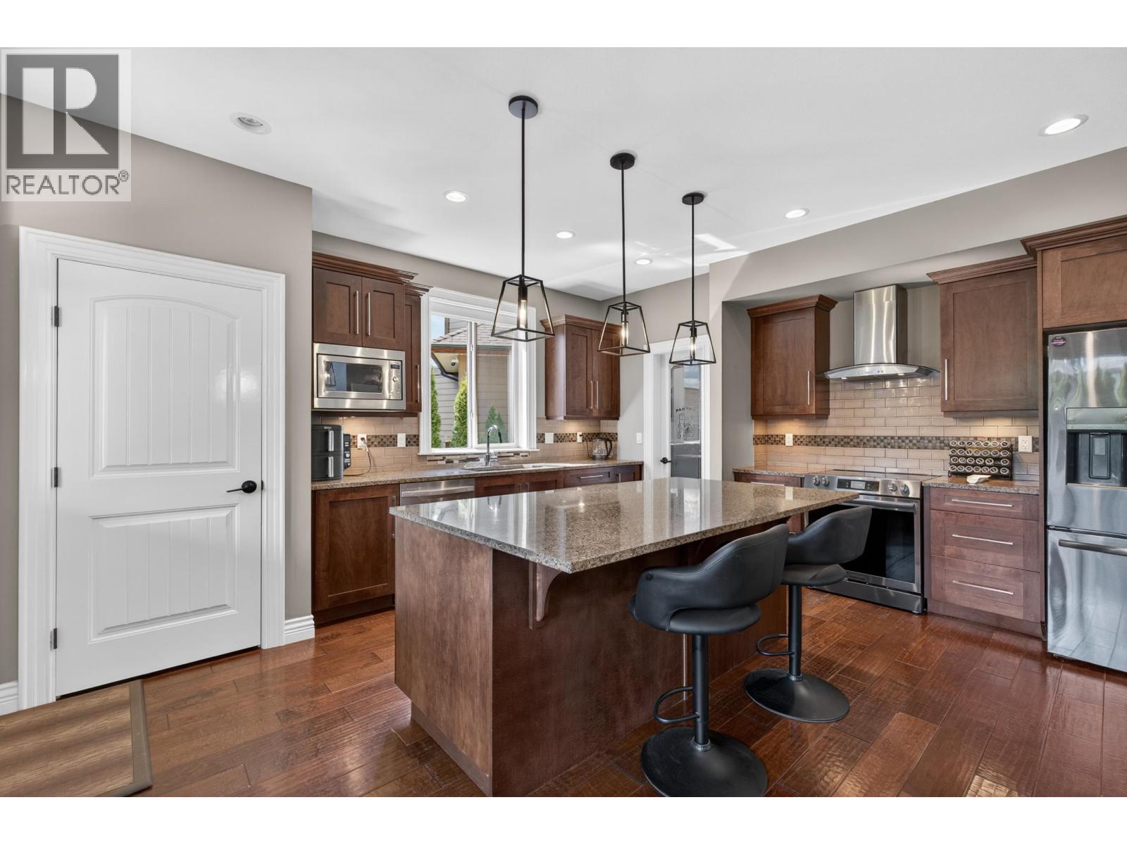 1213 Burkemont Place, Coquitlam, British Columbia  V3B 0C8 - Photo 11 - R3114161