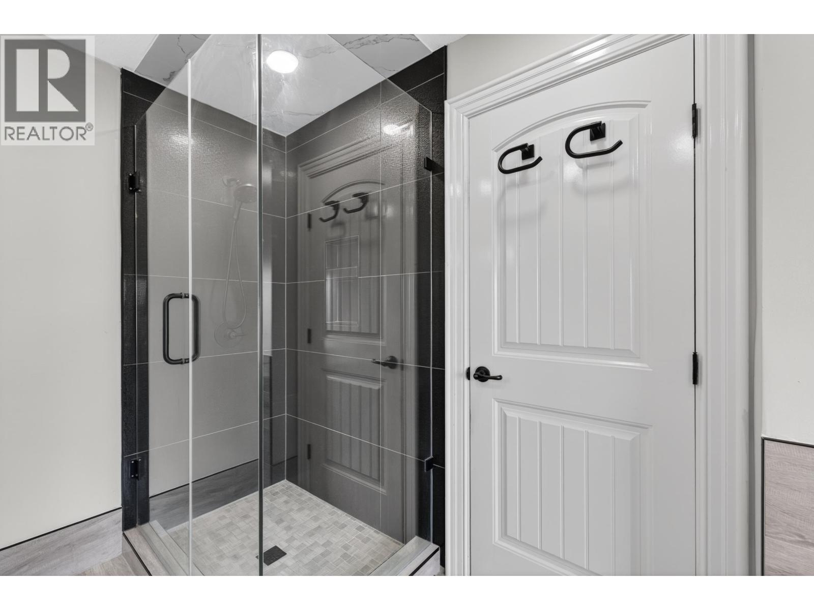 1213 Burkemont Place, Coquitlam, British Columbia  V3B 0C8 - Photo 19 - R3114161