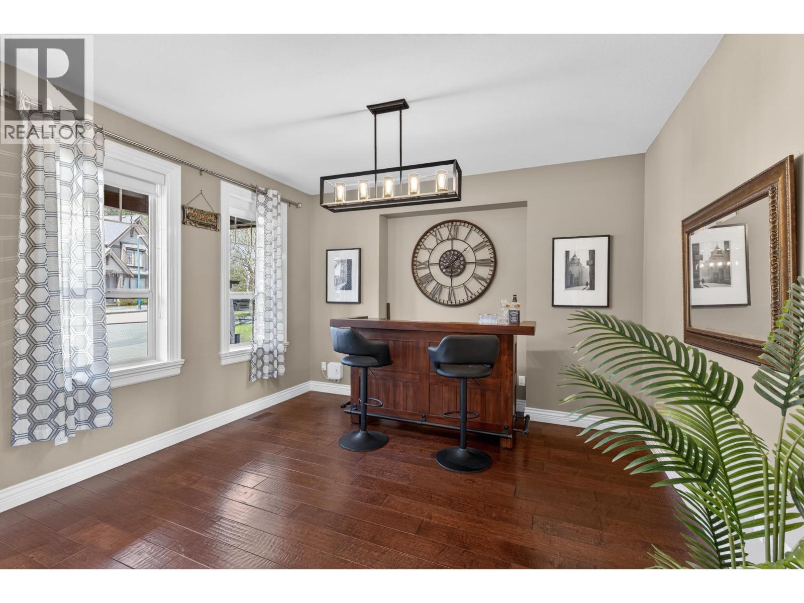 1213 Burkemont Place, Coquitlam, British Columbia  V3B 0C8 - Photo 4 - R3114161