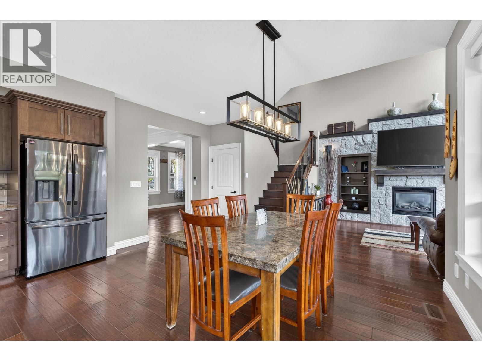 1213 Burkemont Place, Coquitlam, British Columbia  V3B 0C8 - Photo 9 - R3114161