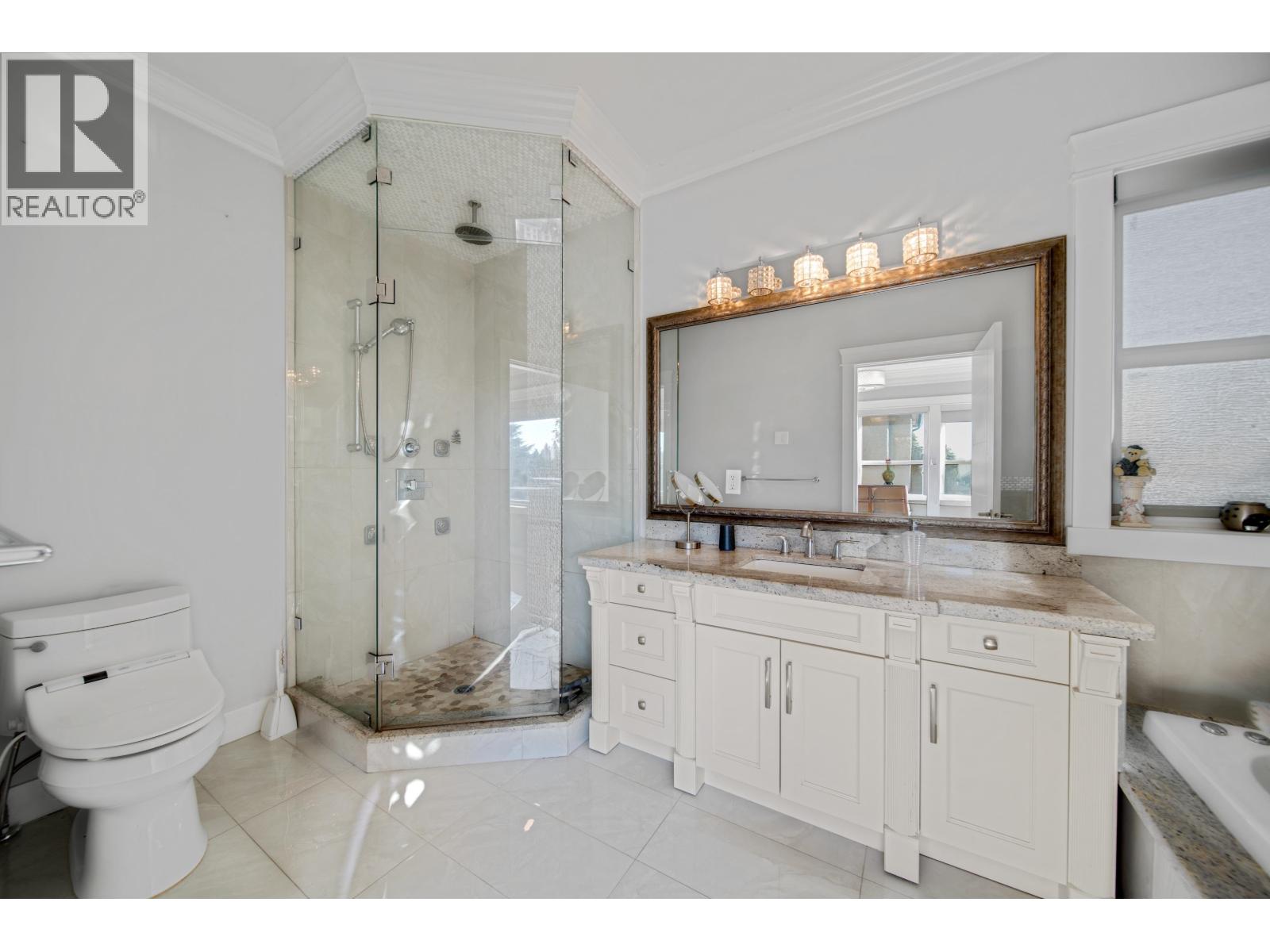 8543 Royal Oak Avenue, Burnaby, British Columbia  V5J 4L5 - Photo 15 - R3114170