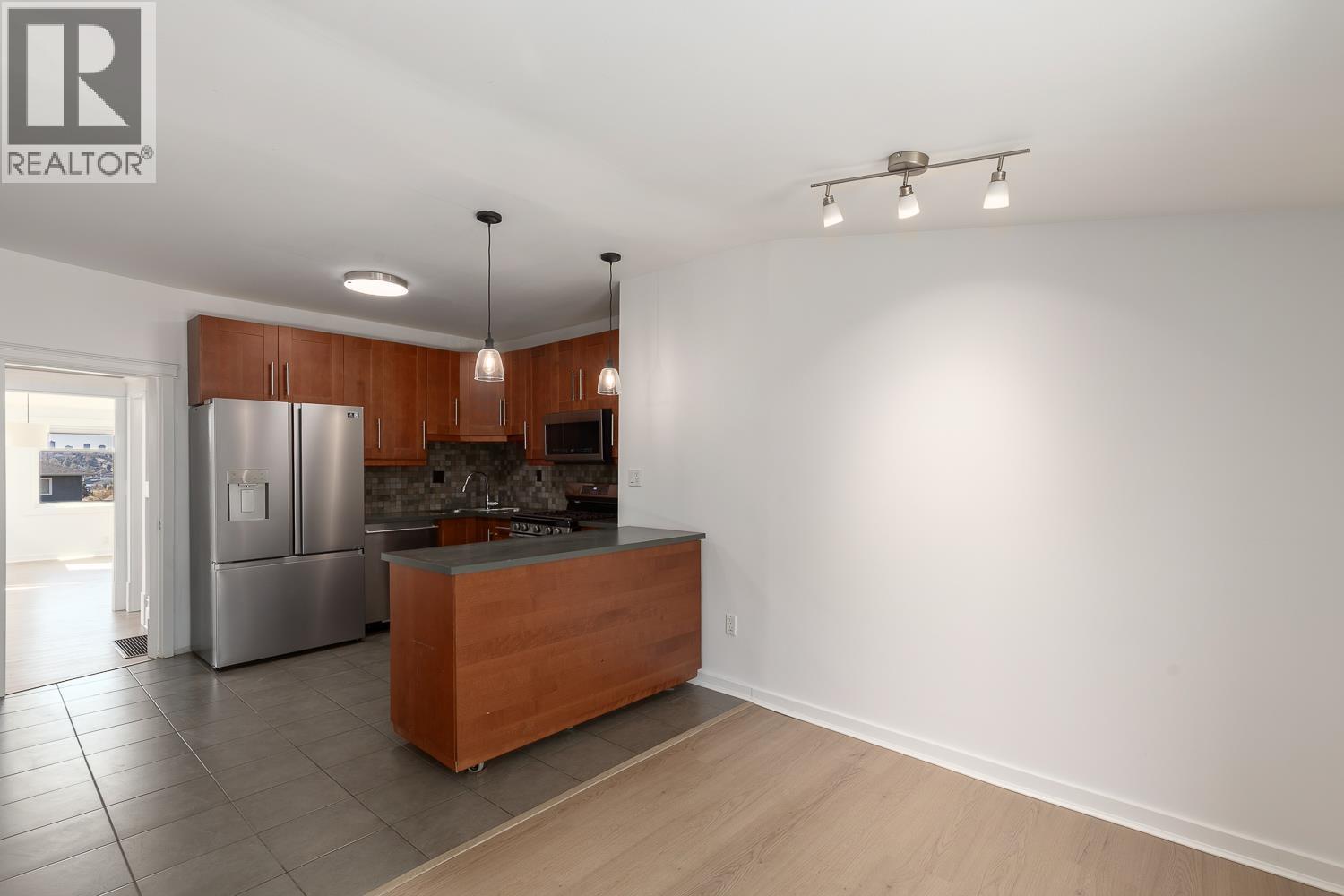 3853 Frances Street, Burnaby, British Columbia  V5C 2P1 - Photo 8 - R3114188