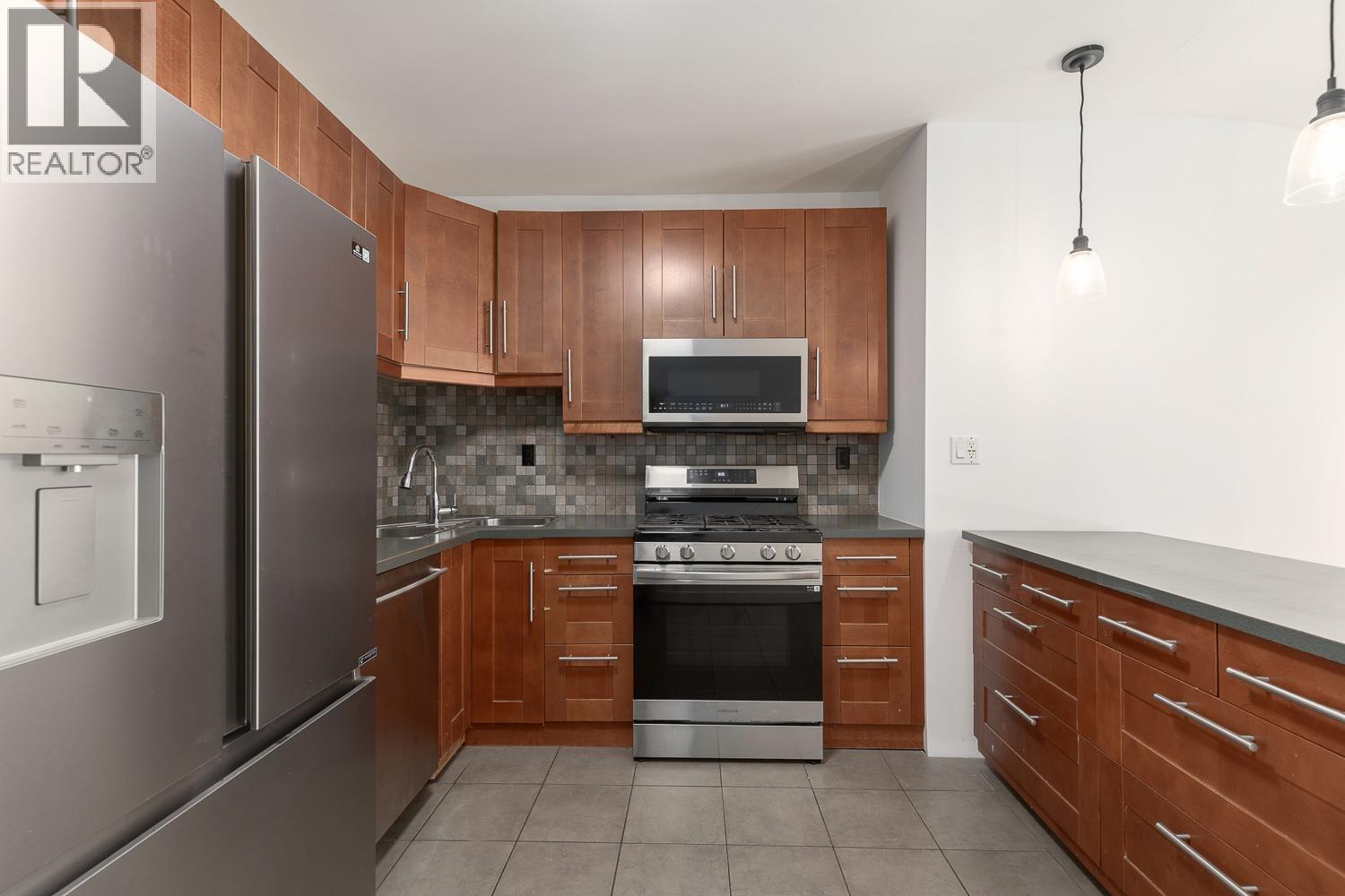 3853 Frances Street, Burnaby, British Columbia  V5C 2P1 - Photo 9 - R3114188