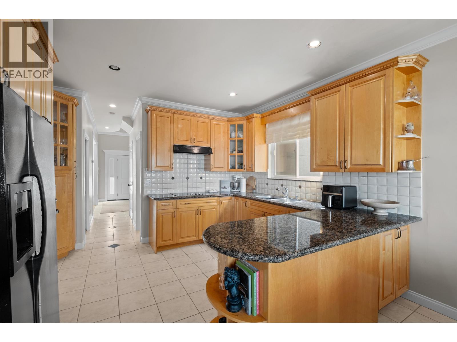 4127 Oxford Street, Burnaby, British Columbia  V5C 7A2 - Photo 11 - R3114200