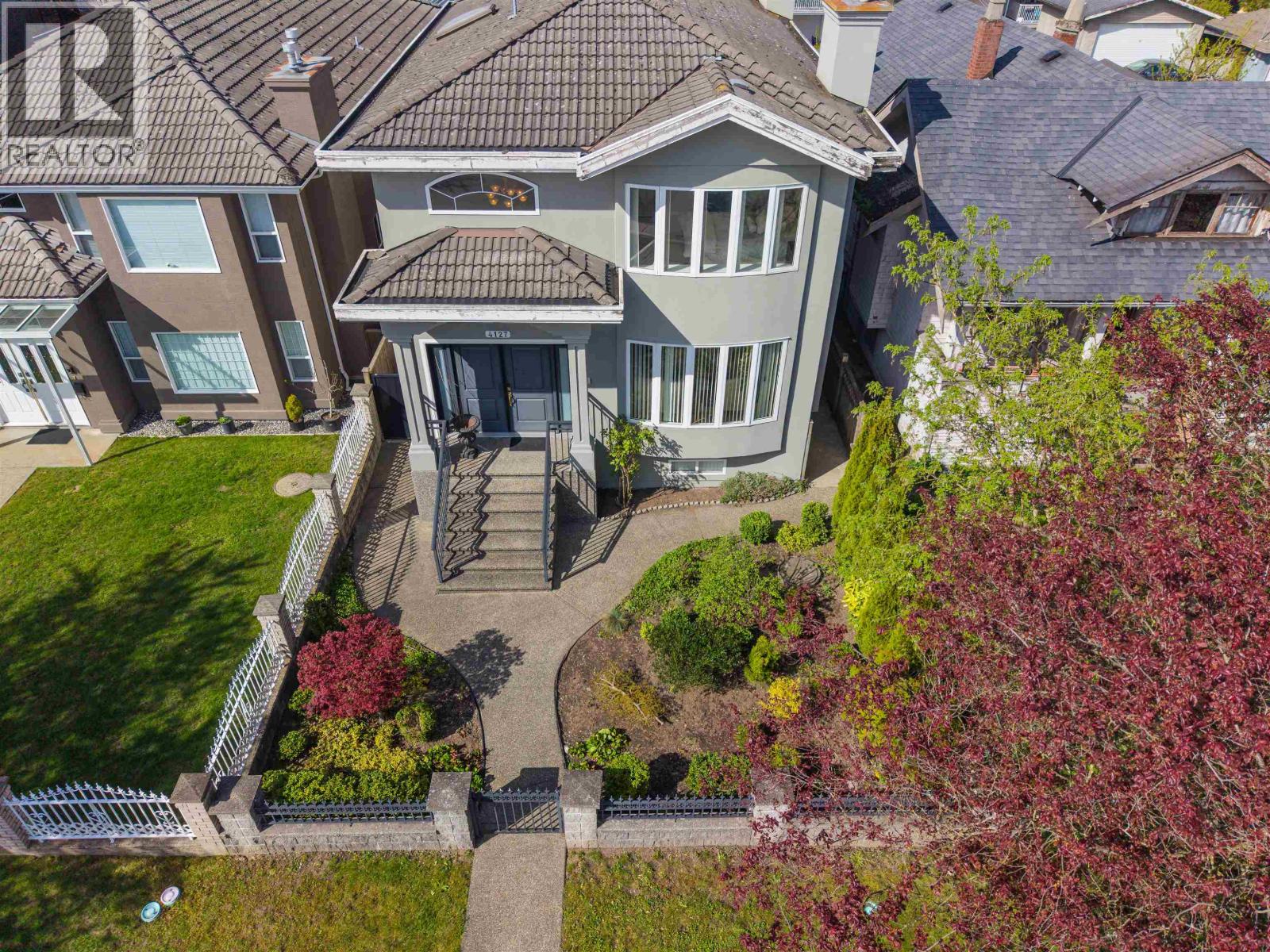 4127 Oxford Street, Burnaby, British Columbia  V5C 7A2 - Photo 3 - R3114200