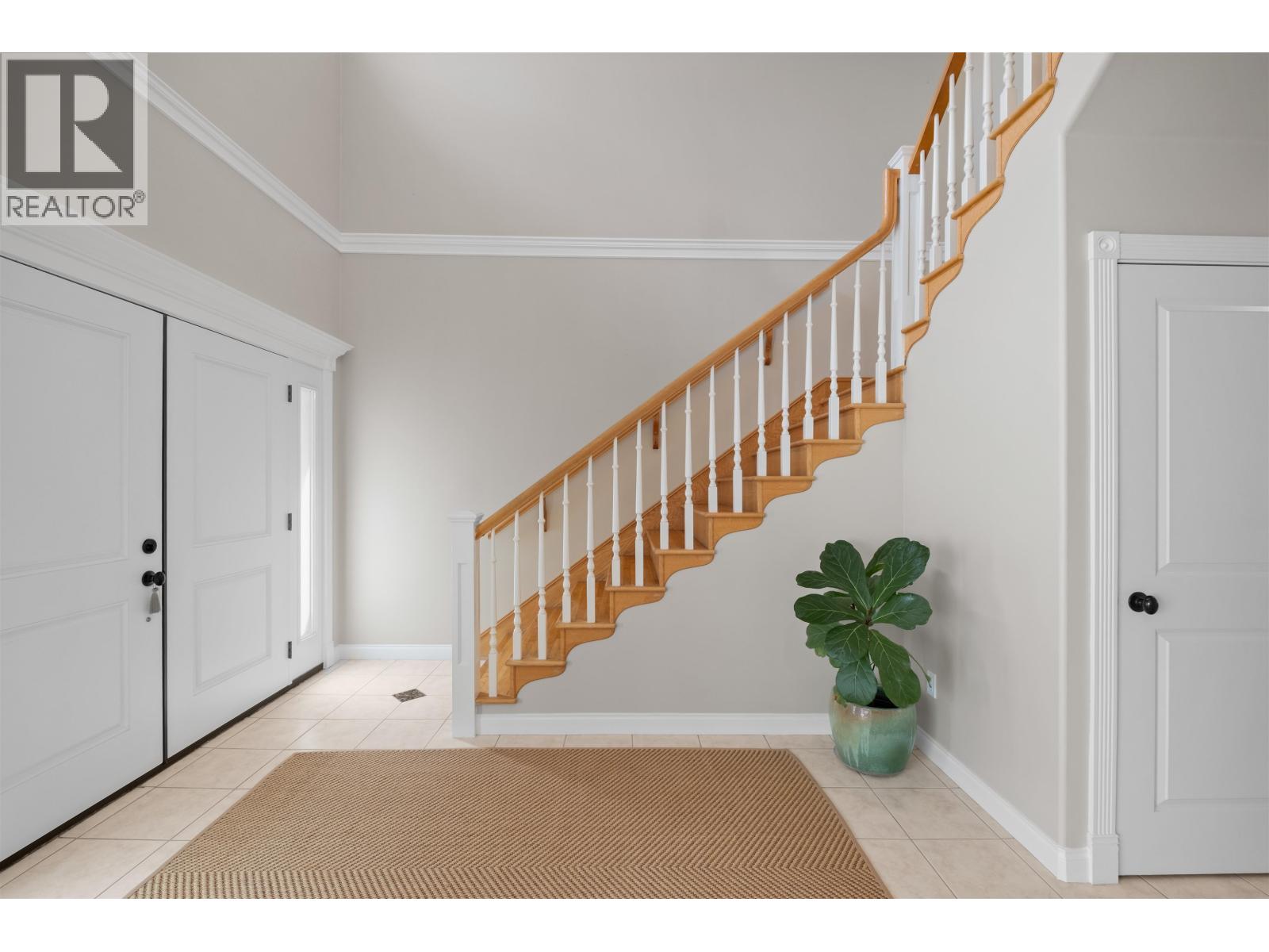 4127 Oxford Street, Burnaby, British Columbia  V5C 7A2 - Photo 5 - R3114200