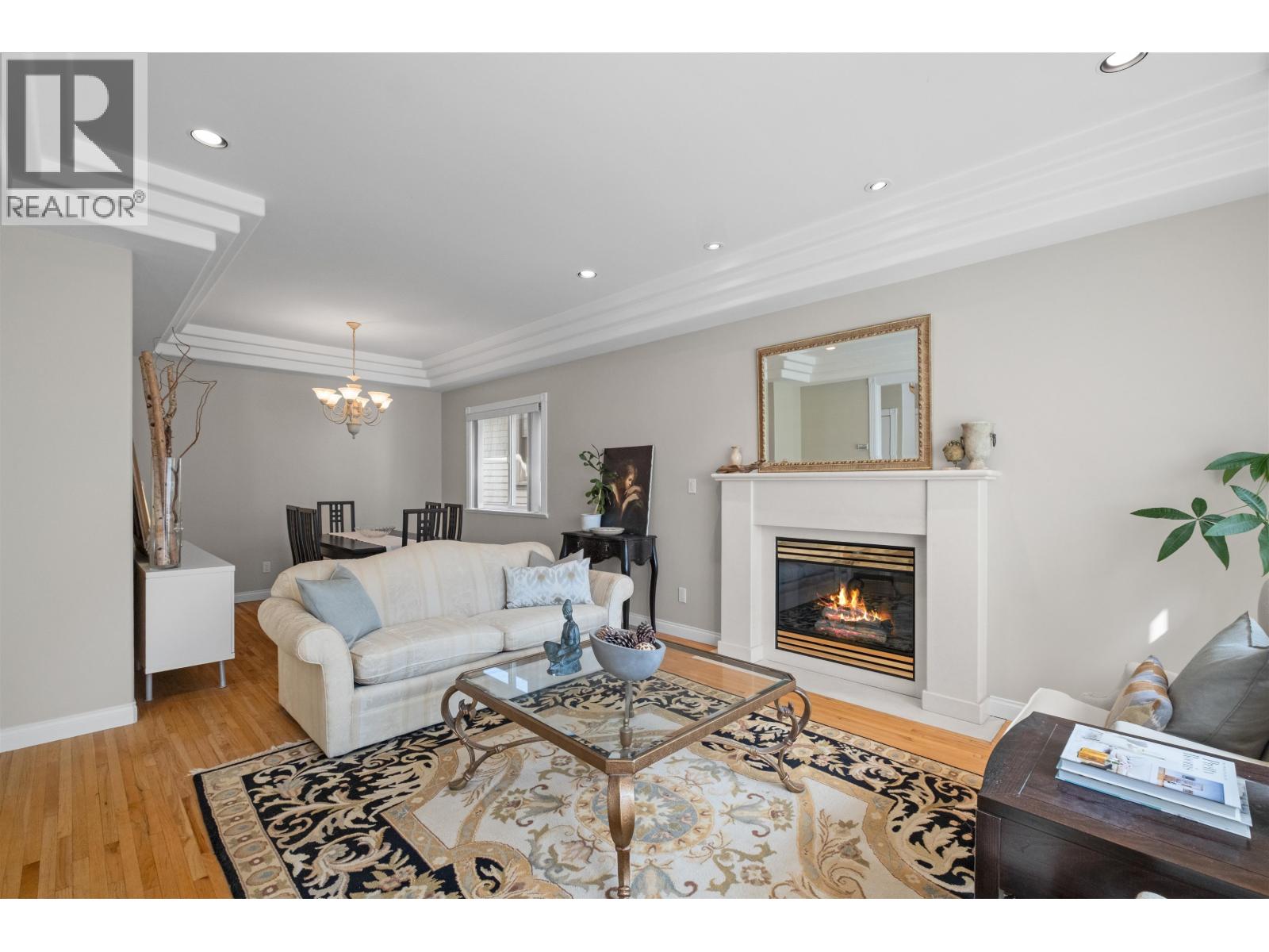 4127 Oxford Street, Burnaby, British Columbia  V5C 7A2 - Photo 8 - R3114200