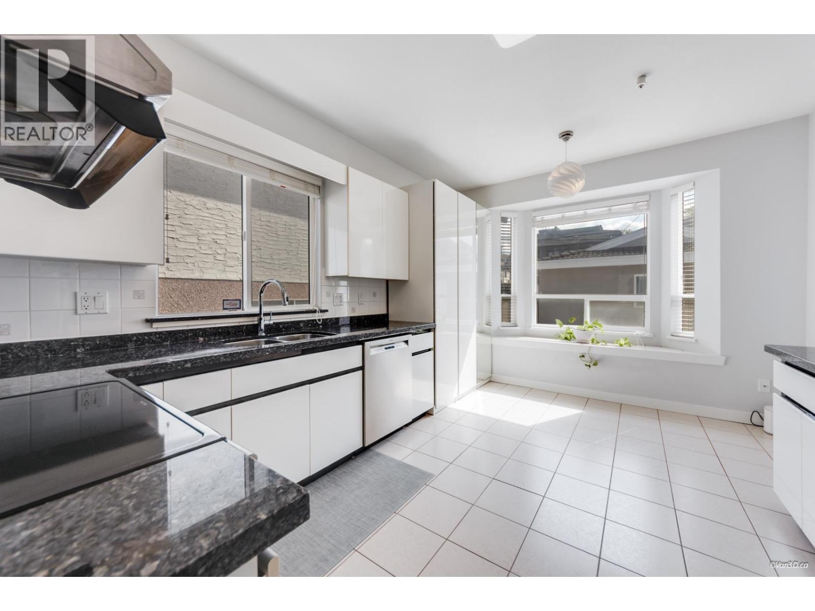 2648 E 19th Avenue, Vancouver, British Columbia  V5M 2S4 - Photo 10 - R3114215