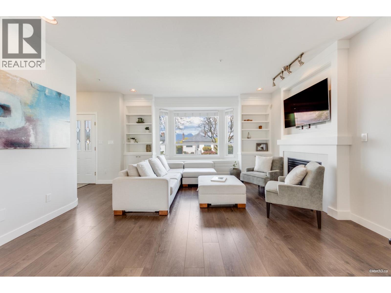 2648 E 19th Avenue, Vancouver, British Columbia  V5M 2S4 - Photo 6 - R3114215