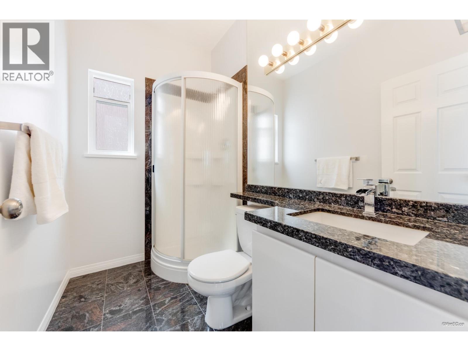 2648 E 19th Avenue, Vancouver, British Columbia  V5M 2S4 - Photo 9 - R3114215