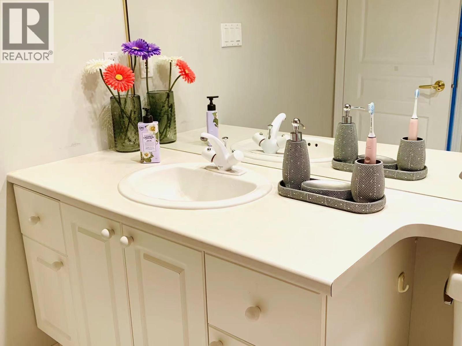 804 5775 Hampton Place, Vancouver, British Columbia  V6T 2G6 - Photo 4 - R3114219