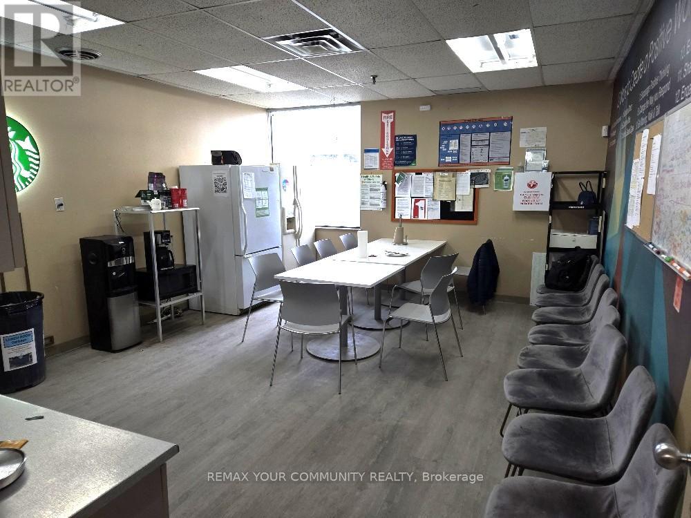 145 Engelhard Drive, Aurora, Ontario  L4G 3V1 - Photo 17 - N13026472