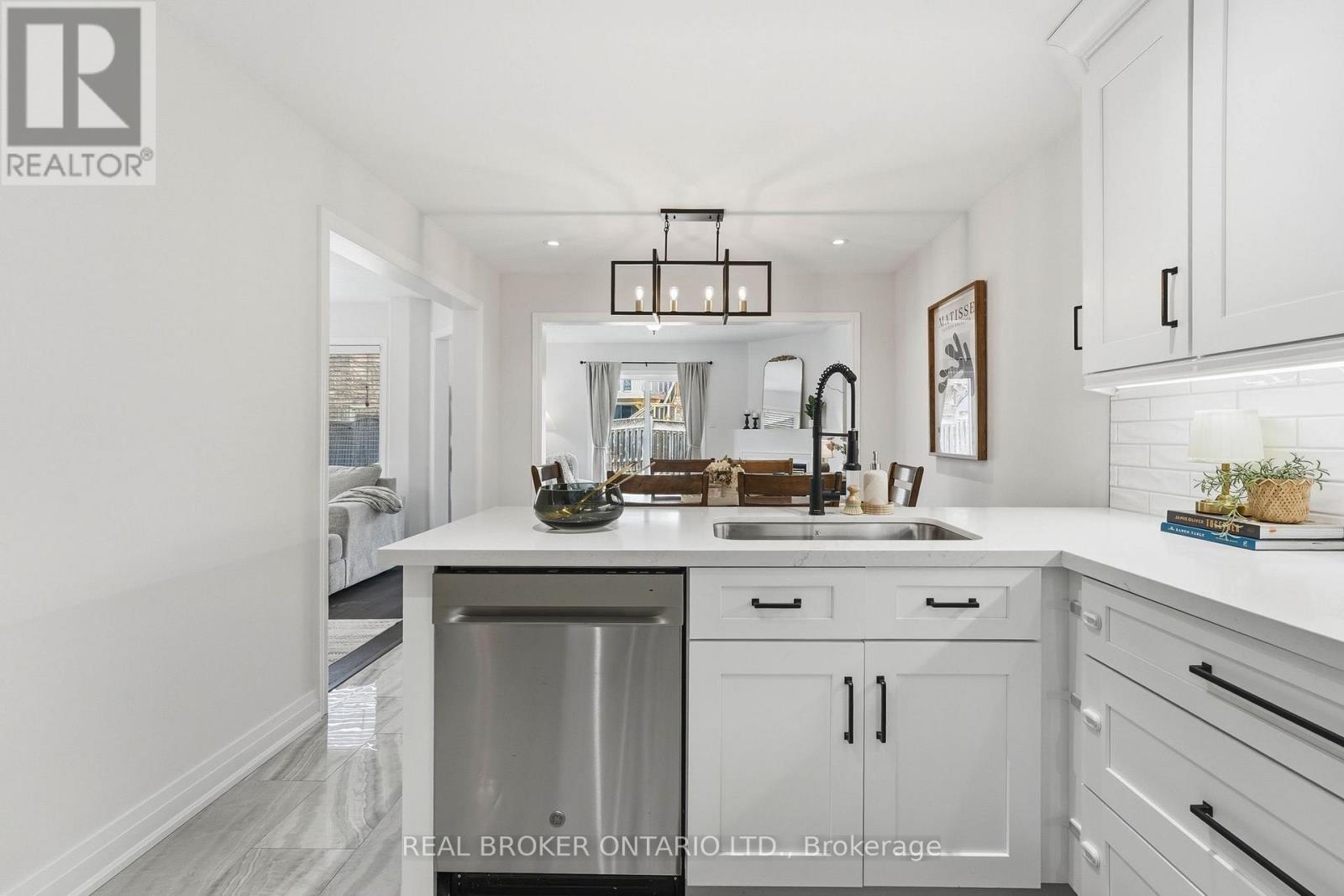 55 Christina Crescent, Bradford West Gwillimbury (Bradford), Ontario  L3Z 0B1 - Photo 12 - N13027134