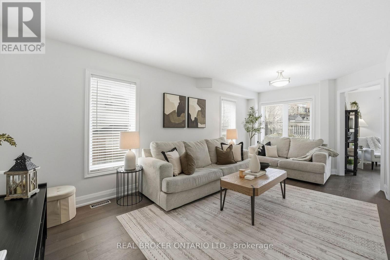 55 Christina Crescent, Bradford West Gwillimbury (Bradford), Ontario  L3Z 0B1 - Photo 4 - N13027134