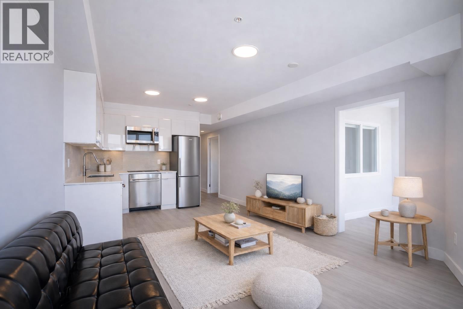 307 3050 Kingsway, Vancouver, British Columbia  V5R 5J7 - Photo 2 - R3113885