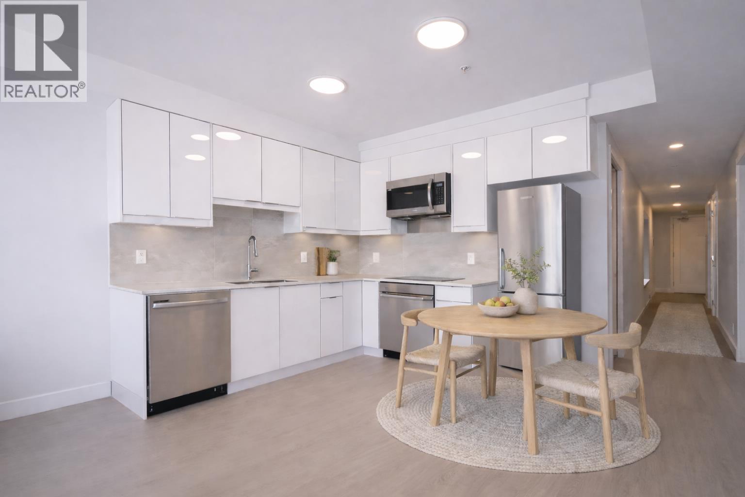 307 3050 Kingsway, Vancouver, British Columbia  V5R 5J7 - Photo 3 - R3113885