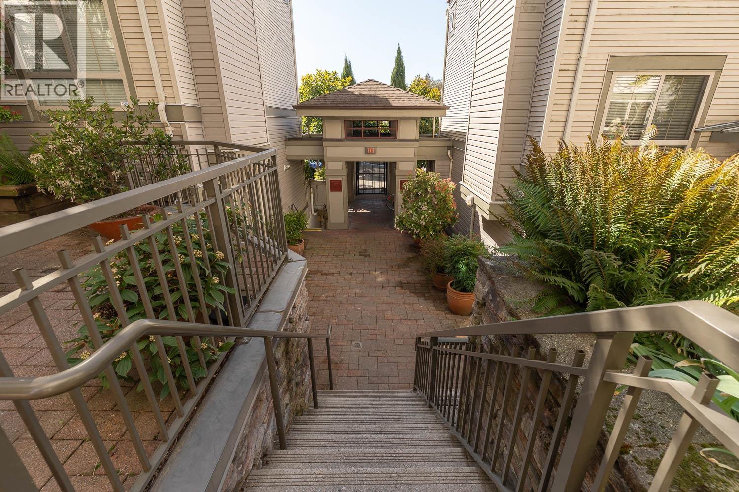 34 2375 W Broadway, Vancouver, British Columbia  V6K 2E6 - Photo 3 - R3114183