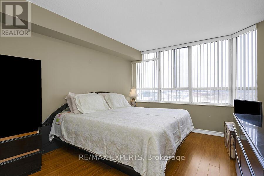 1607 - 100 County Court Boulevard, Brampton, Ontario  L6W 3X1 - Photo 21 - W13013664