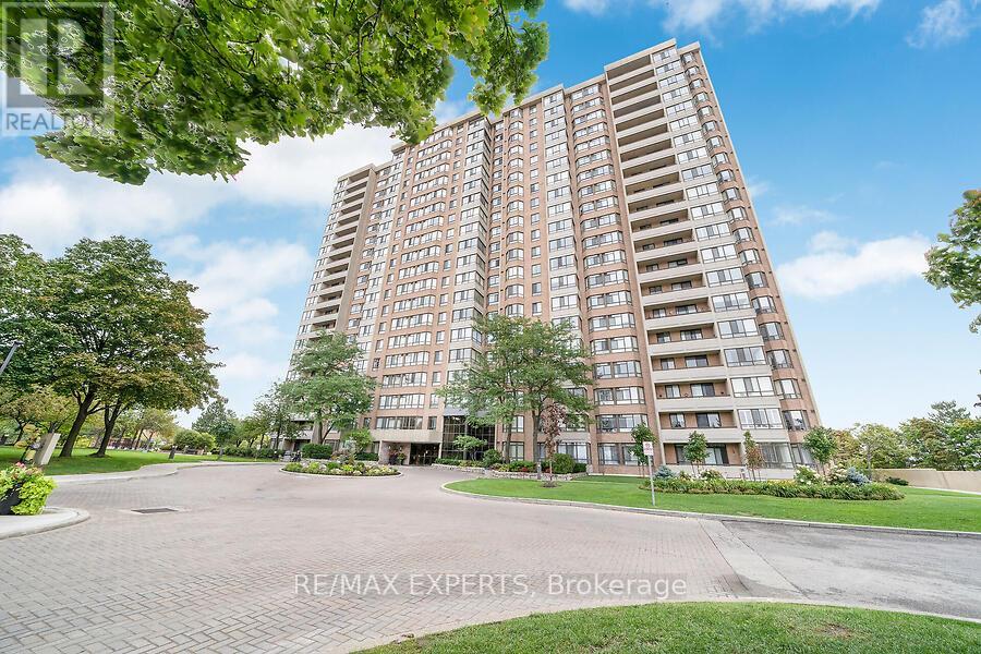 1607 - 100 County Court Boulevard, Brampton, Ontario  L6W 3X1 - Photo 3 - W13013664
