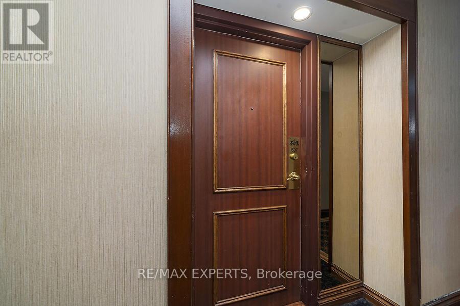 1607 - 100 County Court Boulevard, Brampton, Ontario  L6W 3X1 - Photo 6 - W13013664