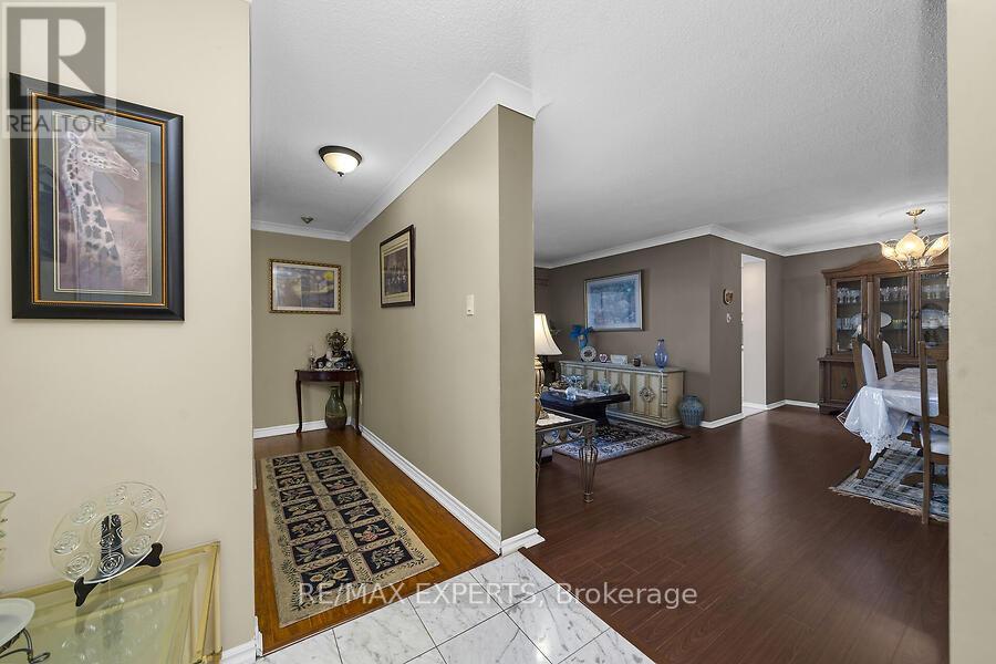 1607 - 100 County Court Boulevard, Brampton, Ontario  L6W 3X1 - Photo 8 - W13013664