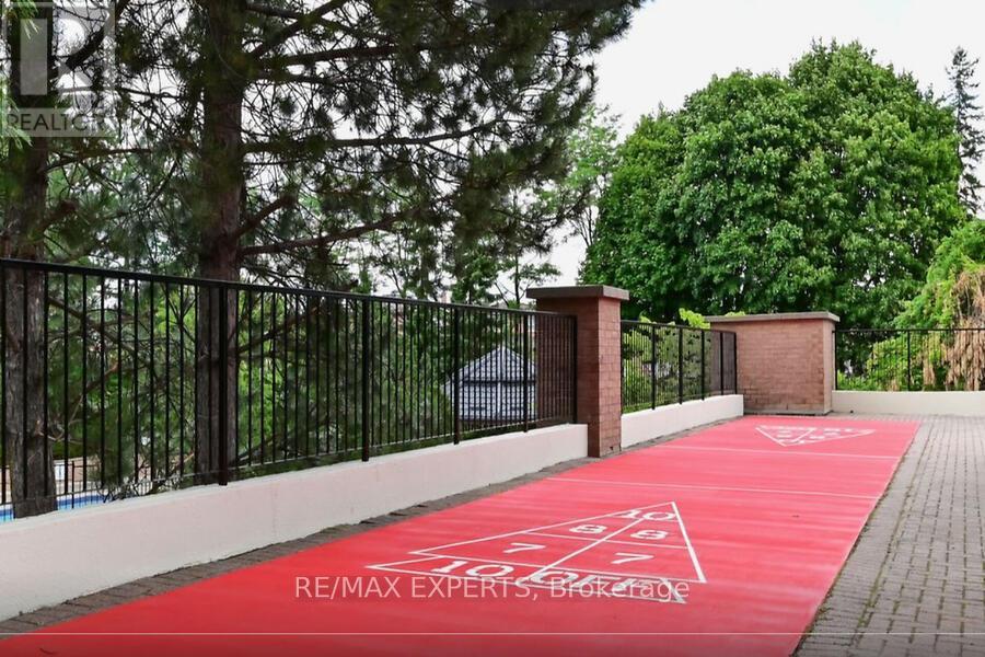 1607 - 100 County Court Boulevard, Brampton, Ontario  L6W 3X1 - Photo 34 - W13013664