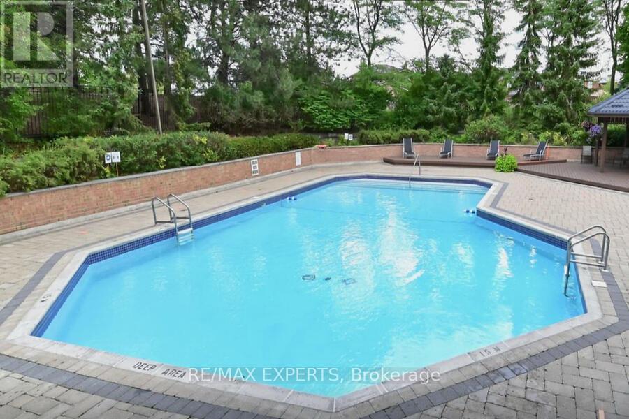 1607 - 100 County Court Boulevard, Brampton, Ontario  L6W 3X1 - Photo 35 - W13013664