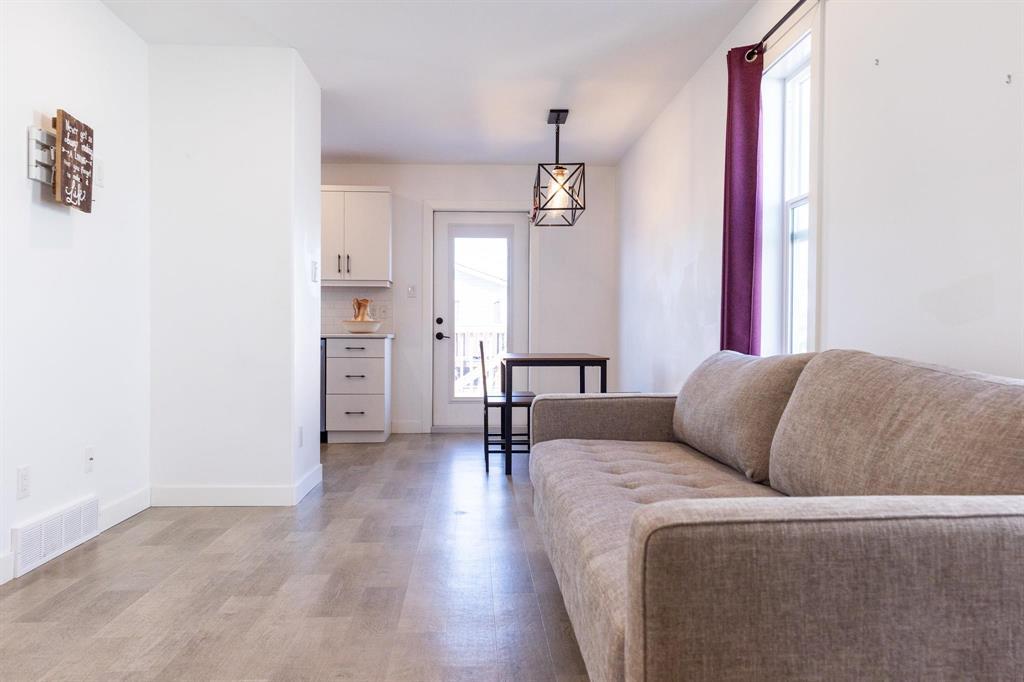 78 Whitby Crescent, Steinbach, Manitoba  R5G 0A2 - Photo 4 - 202605790