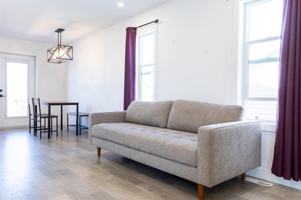 78 Whitby Crescent, Steinbach, Manitoba  R5G 0A2 - Photo 5 - 202605790